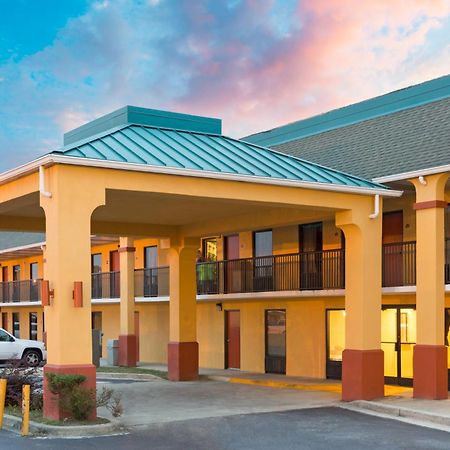 Hotel Super 8 By Wyndham Orangeburg Near I-26 Exterior foto